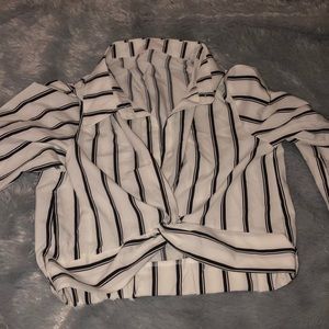 Collar crop top ✨🖤